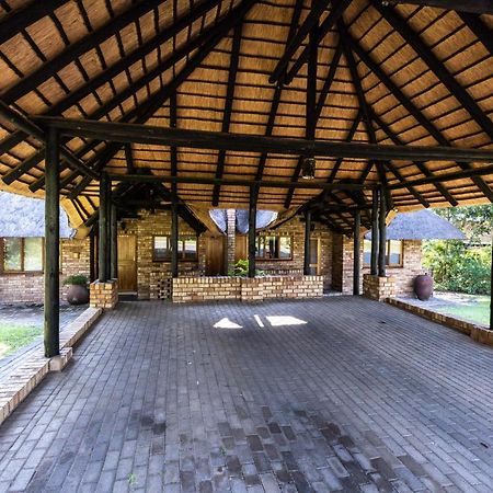Legend Safaris 257B - In Kruger Park Lodge Hazyview Buitenkant foto